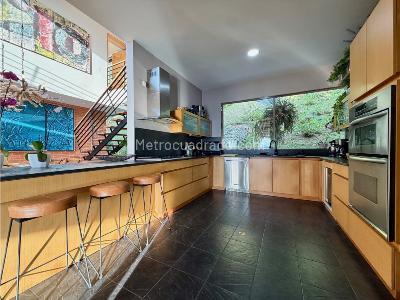 Casa de 3 alcobas en venta en Las Palmas Parte Media, Envigado, 500 m² · foto 7 de 20