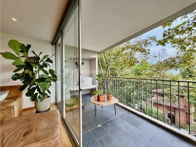 Apartamento de 2 alcobas en venta en Poblado San Lucas, Medellín, 160 m² · foto 2 de 20