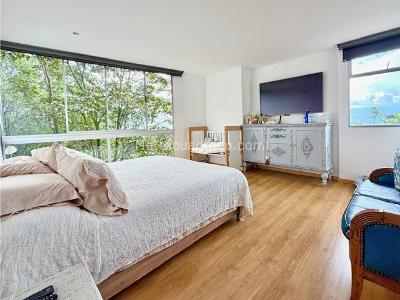 Apartamento de 2 alcobas en venta en Poblado San Lucas, Medellín, 160 m² · foto 9 de 20