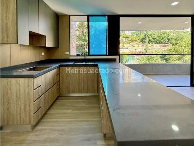 Apartamento en venta en Envigado, Envigado · foto 2 de 20