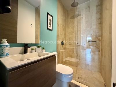Apartamento de 2 alcobas en venta en Poblado San Lucas, Medellín, 130 m² · foto 8 de 20