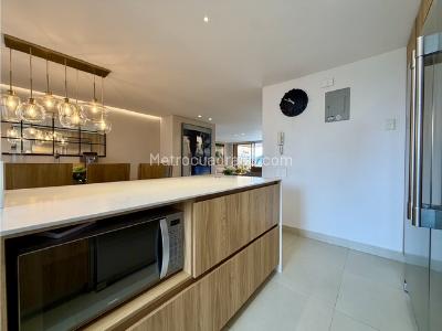 Apartamento de 3 alcobas en venta en El Poblado, Medellín, 186 m² · foto 5 de 20