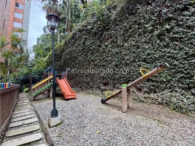 Apartamento de 3 alcobas en venta en Castropol, Medellín, 108 m² · foto 15 de 20