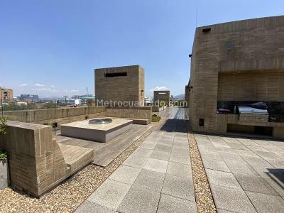 Apartamento de 3 alcobas en venta en Chico Reservado, Bogotá, 194 m² · foto 4 de 20