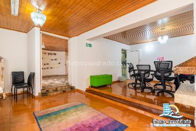 Casa de 5 alcobas en venta en Nicolas De Federman, Bogotá, 230 m² · foto 2 de 20