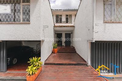 Casa de 4 alcobas en venta en Santa Paula, Bogotá, 300 m² · foto 12 de 20