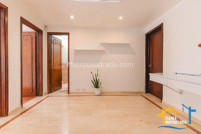 Casa de 4 alcobas en venta en Santa Paula, Bogotá, 300 m² · foto 15 de 20