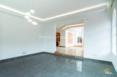 Casa de 4 alcobas en venta en Club Residencial Guarigua, Cajicá, 370 m² · foto 4 de 20