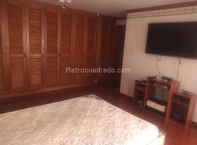 Apartamento de 2 alcobas en venta en El Retiro, Bogotá, 132 m² · foto 8 de 10