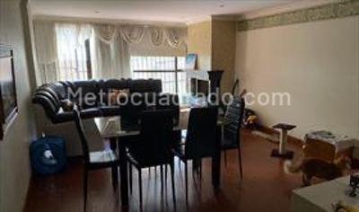 Apartamento de 2 alcobas en venta en El Retiro, Bogotá, 132 m² · foto 2 de 10