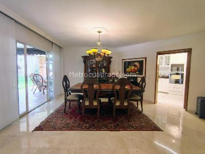 Casa de 4 alcobas en venta en Lagos Del Cacique, Bucaramanga, 325 m² · foto 4 de 19