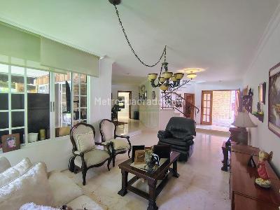 Casa de 4 alcobas en venta en Lagos Del Cacique, Bucaramanga, 325 m² · foto 5 de 19