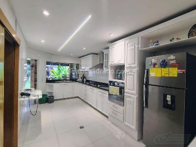 Casa de 4 alcobas en venta en Lagos Del Cacique, Bucaramanga, 325 m² · foto 6 de 19