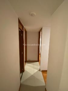 Apartamento en venta en Rodeo Alto, Medellín · foto 8 de 18
