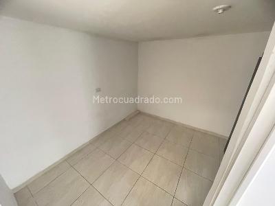 Apartamento de 4 alcobas en arriendo en Belen Las Playas, Medellín, 90 m² · foto 18 de 20