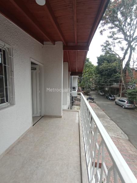 Casa Amplia de 5 Alcobas con Jardín en Belén Miravalle - 9