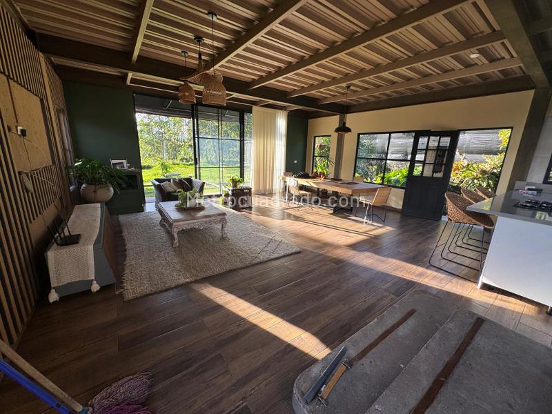 4BR House in Llanogrande (112 m²) - 2