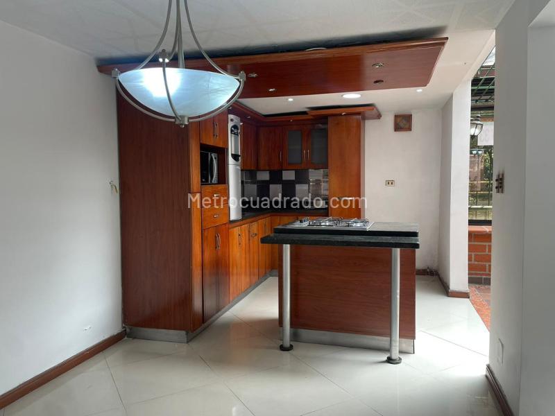 Charming 3BR House in Belen La Mota