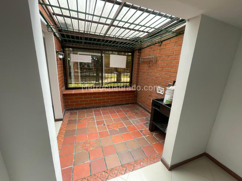 Charming 3BR House in Belen La Mota - 4