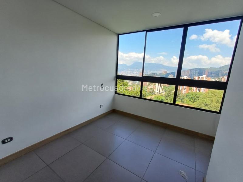 Apartamento Elegante de 3 Alcobas con Balcón en La Calera - 7
