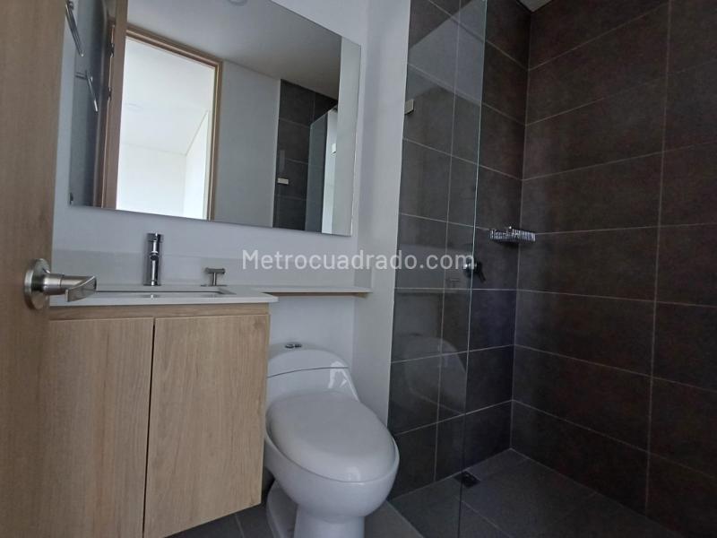 Apartamento Elegante de 3 Alcobas con Balcón en La Calera - 9