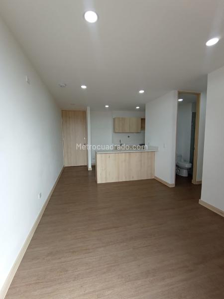 Bright 3BR Apartment with Balcony in San Antonio - 3