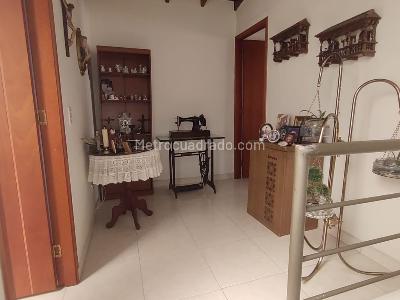 Apartamento de 3 alcobas en venta en Restrepo Naranjo, Sabaneta, 119 m² · foto 11 de 18