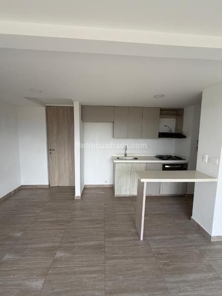 3BR Apartment in Fontibon (60 m²) - 2