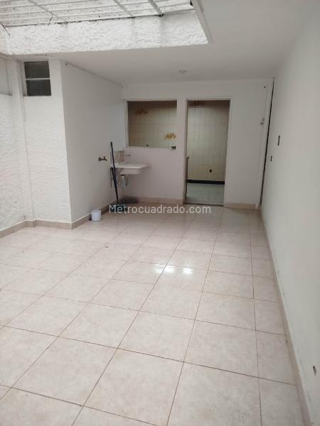 Commercial 1BR House in Belen Alameda - 3