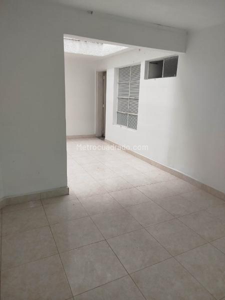 Commercial 1BR House in Belen Alameda - 4