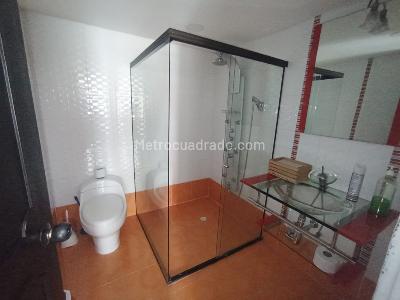Casa de 4 alcobas en arriendo en La Almeria, Medellín, 190 m² · foto 16 de 19