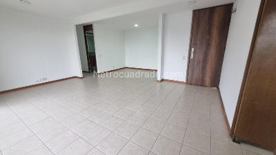 Apartamento de 3 alcobas en arriendo en El Poblado, Medellín, 81 m² · foto 10 de 20