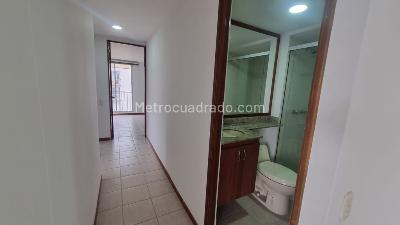Apartamento de 3 alcobas en arriendo en El Poblado, Medellín, 81 m² · foto 12 de 20