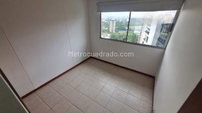 Apartamento de 3 alcobas en arriendo en El Poblado, Medellín, 81 m² · foto 14 de 20