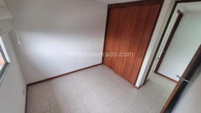 Apartamento de 3 alcobas en arriendo en El Poblado, Medellín, 81 m² · foto 16 de 20