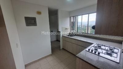 Apartamento de 3 alcobas en arriendo en El Poblado, Medellín, 81 m² · foto 3 de 20