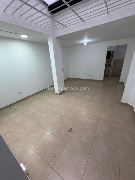 Spacious 3BR House in Belen La Gloria - 3