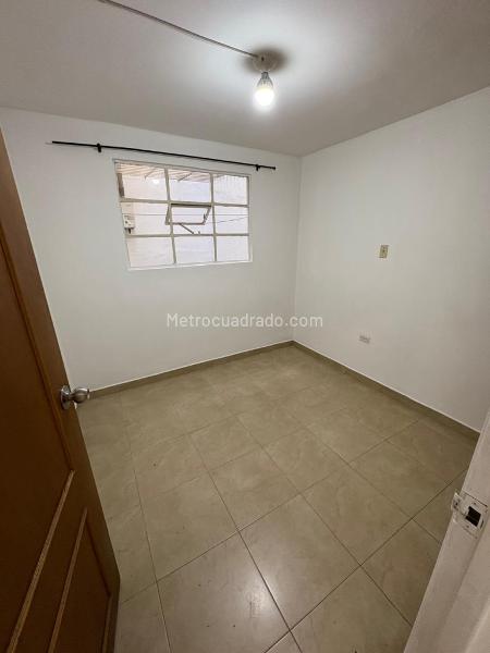Spacious 3BR House in Belen La Gloria - 8