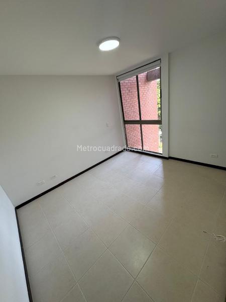Spacious 3BR Apartment in Belen Loma De Los Bernal - 6