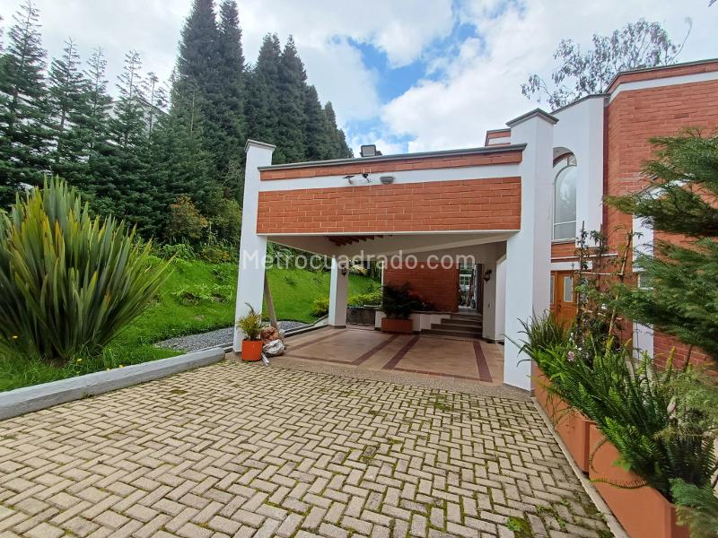 Casa Campestre de 5 Alcobas con Chimenea en Alto de Palmas - 2