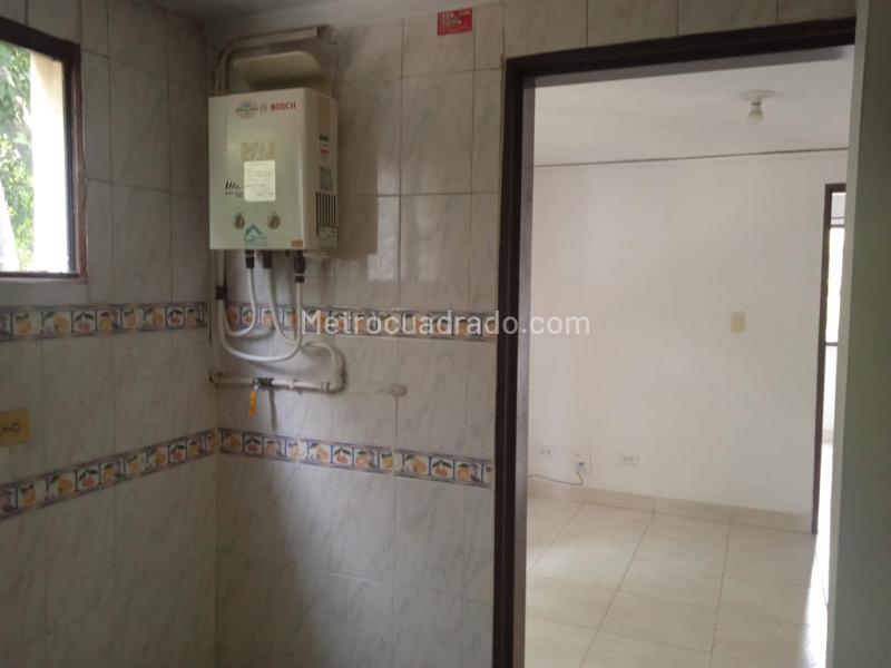 Apartamento de 3 Alcobas en Arriendo en Belén Miravalle (Estrato 4) - 2