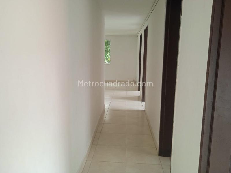 Apartamento de 3 Alcobas en Arriendo en Belén Miravalle (Estrato 4) - 6