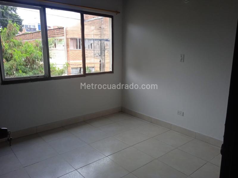 Apartamento de 3 Alcobas en Arriendo en Belén Miravalle (Estrato 4) - 8