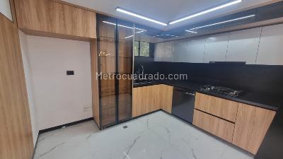Apartamento de 4 alcobas en arriendo en Las Lomas, Medellín, 165 m² · foto 3 de 20