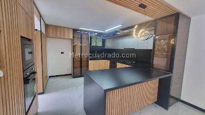 Apartamento de 4 alcobas en arriendo en Las Lomas, Medellín, 165 m² · foto 4 de 20
