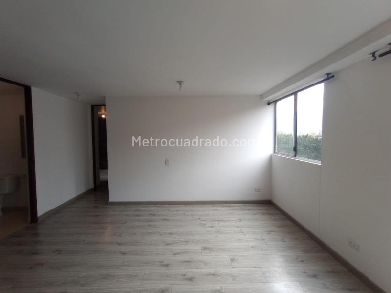 2BR Apartment with Balcony in Los Colores (Stratum 4) - 2