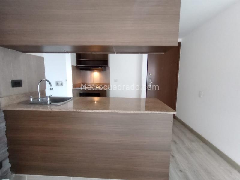 2BR Apartment with Balcony in Los Colores (Stratum 4) - 5