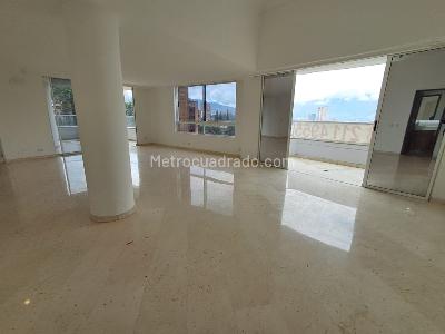 Apartamento en arriendo en El Tesoro, Medellín · foto 2 de 20
