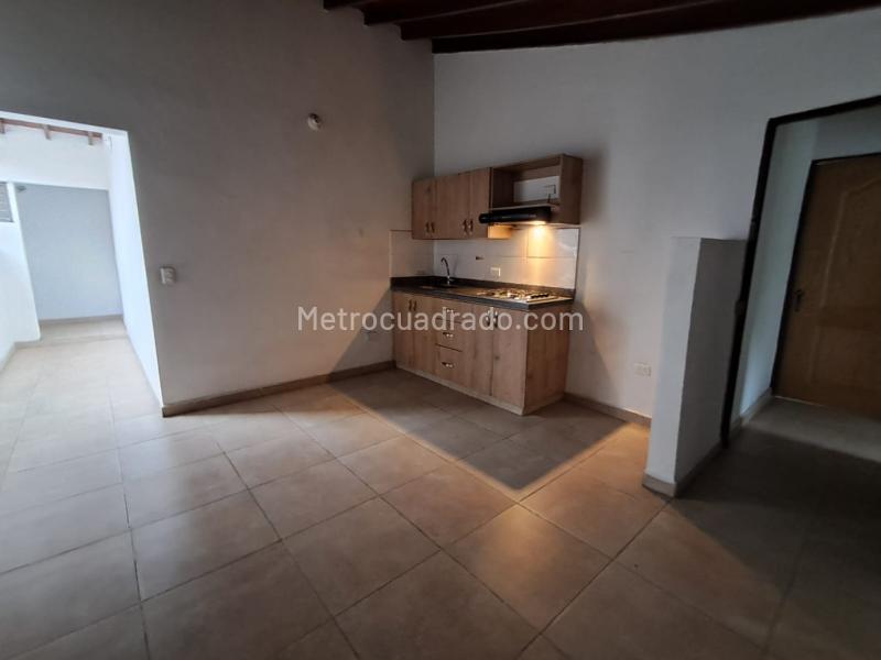 Elegant 2BR Apartment in Pilarica