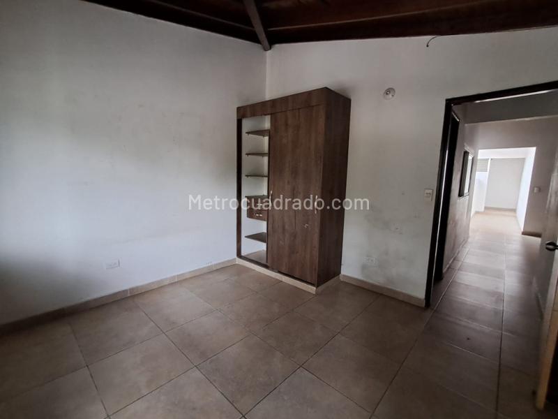 Elegant 2BR Apartment in Pilarica - 6